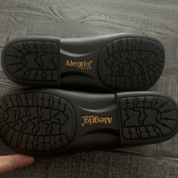 Algeria Taylor Pro Tan Glossy Snake Print Penny Loafer Ladies Shoe Size 8.5 - Picture 7 of 10